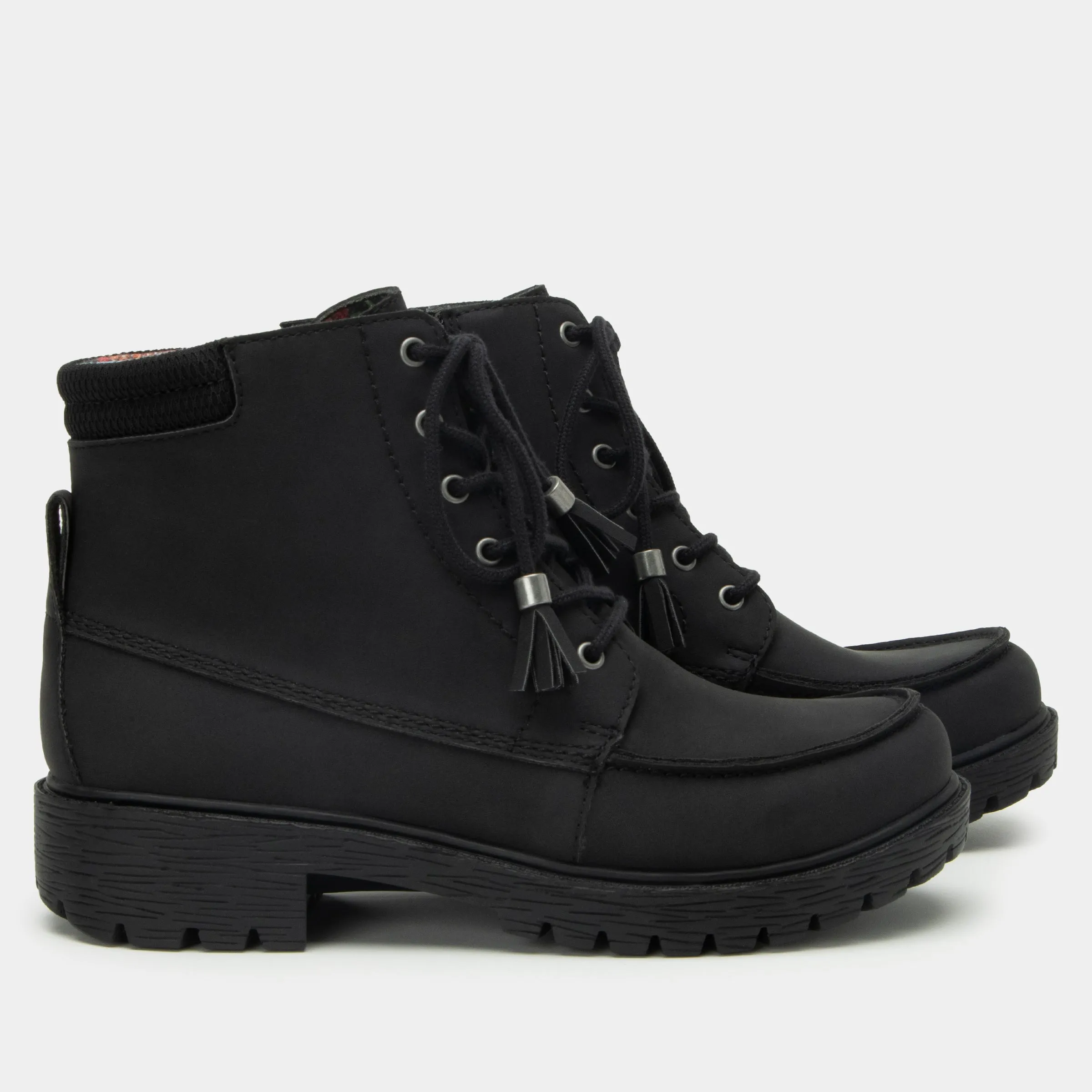 Chevon Relaxed Tar Boot