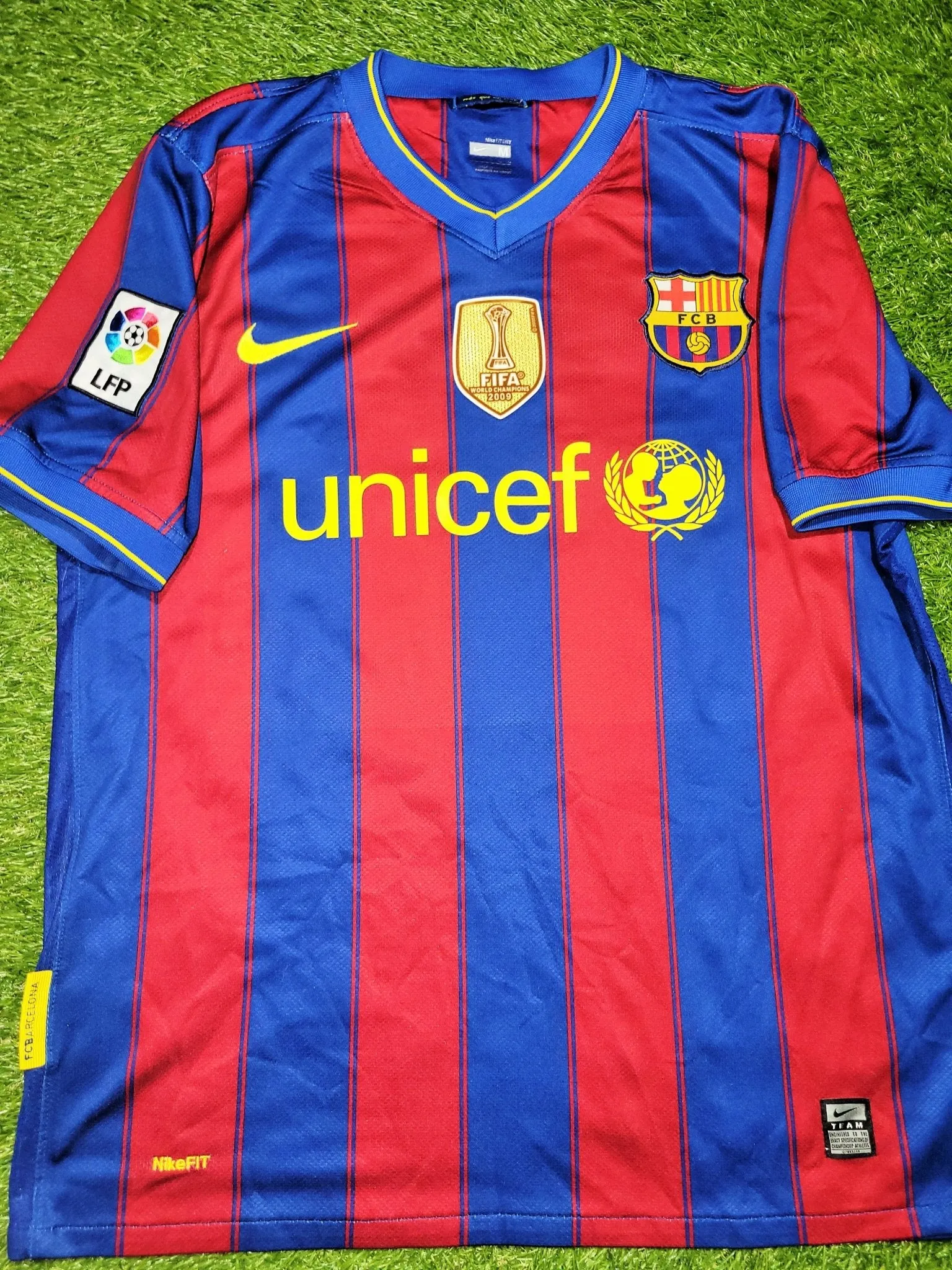 Messi Barcelona 2009 2010 Home Soccer Jersey Shirt M SKU# 343808-496