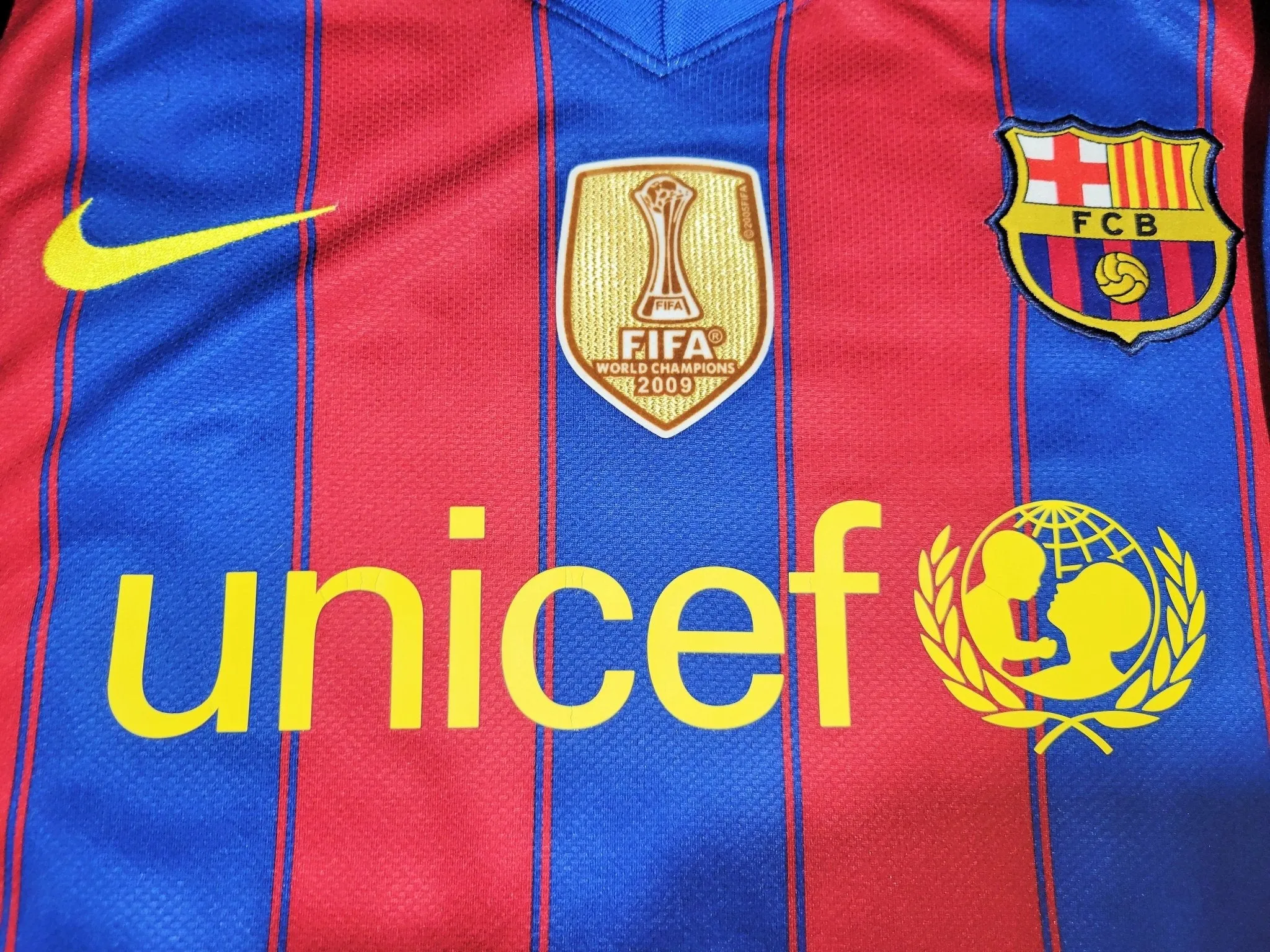 Messi Barcelona 2009 2010 Home Soccer Jersey Shirt M SKU# 343808-496