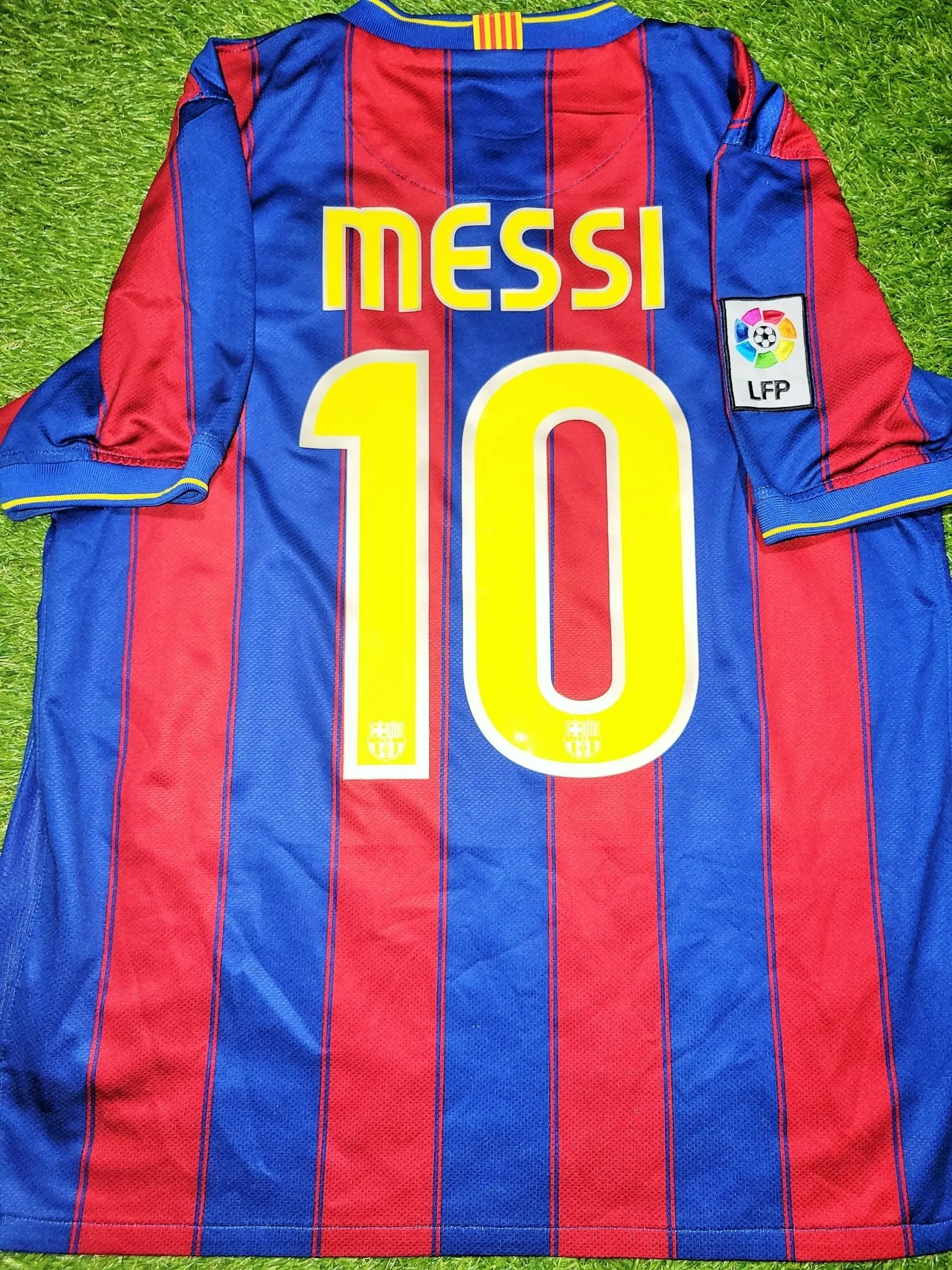 Messi Barcelona 2009 2010 Home Soccer Jersey Shirt M SKU# 343808-496