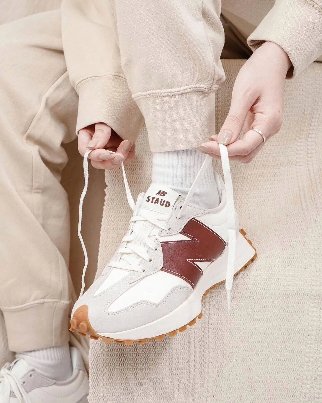 New Balance 327 White Brown