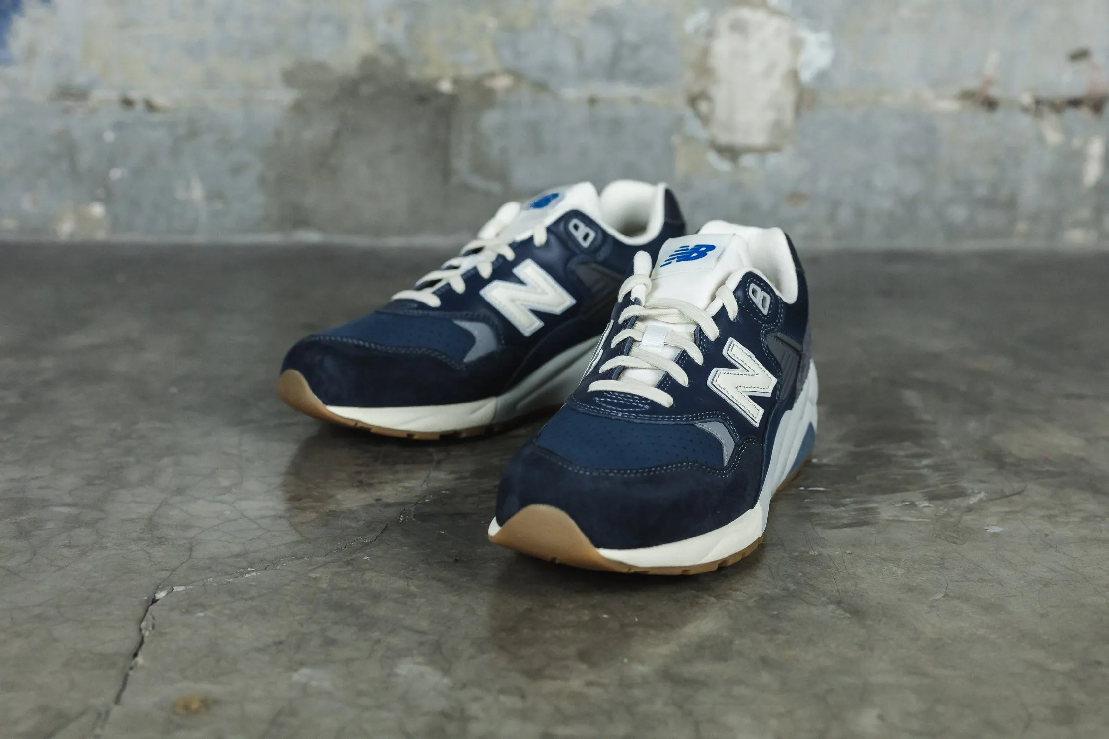 New Balance MT580 'Navy'