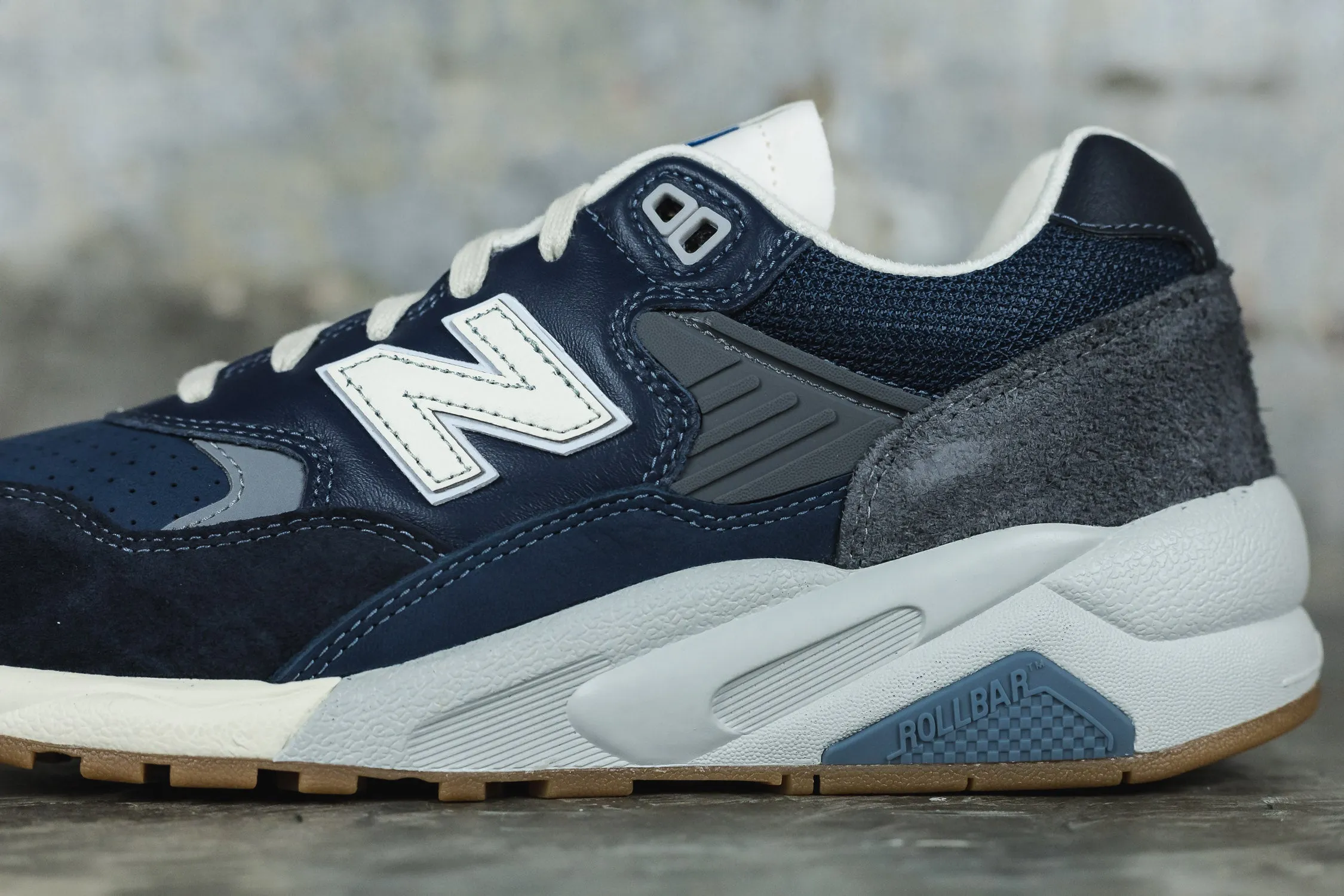 New Balance MT580 'Navy'